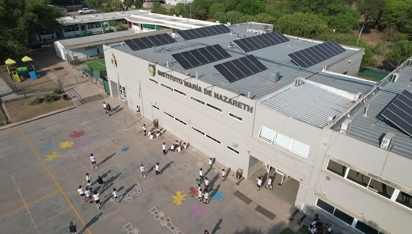 Entrevista a Max Energía sobre el colegio María de Nazaret y las Energías Renovables.