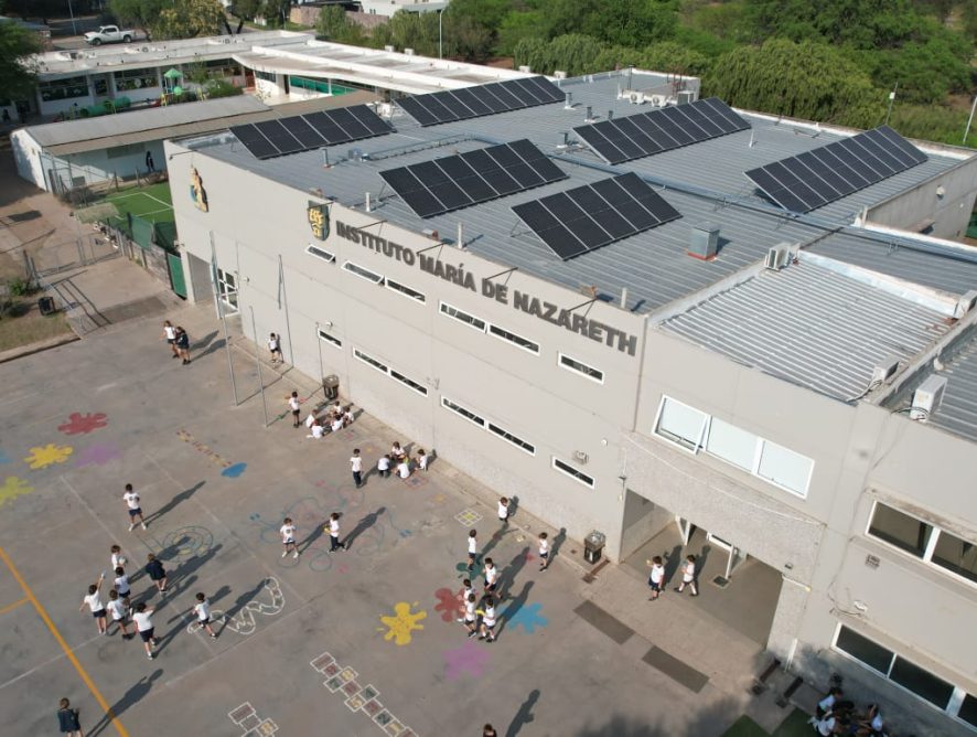 Entrevista a Max Energía sobre el colegio María de Nazaret y las Energías Renovables.