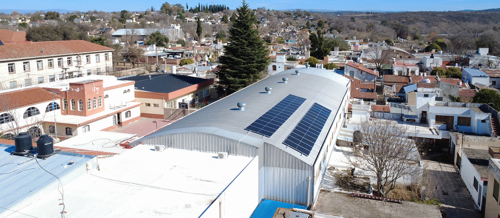 El Instituto Parroquial Pío XII de Cosquín instala energía solar