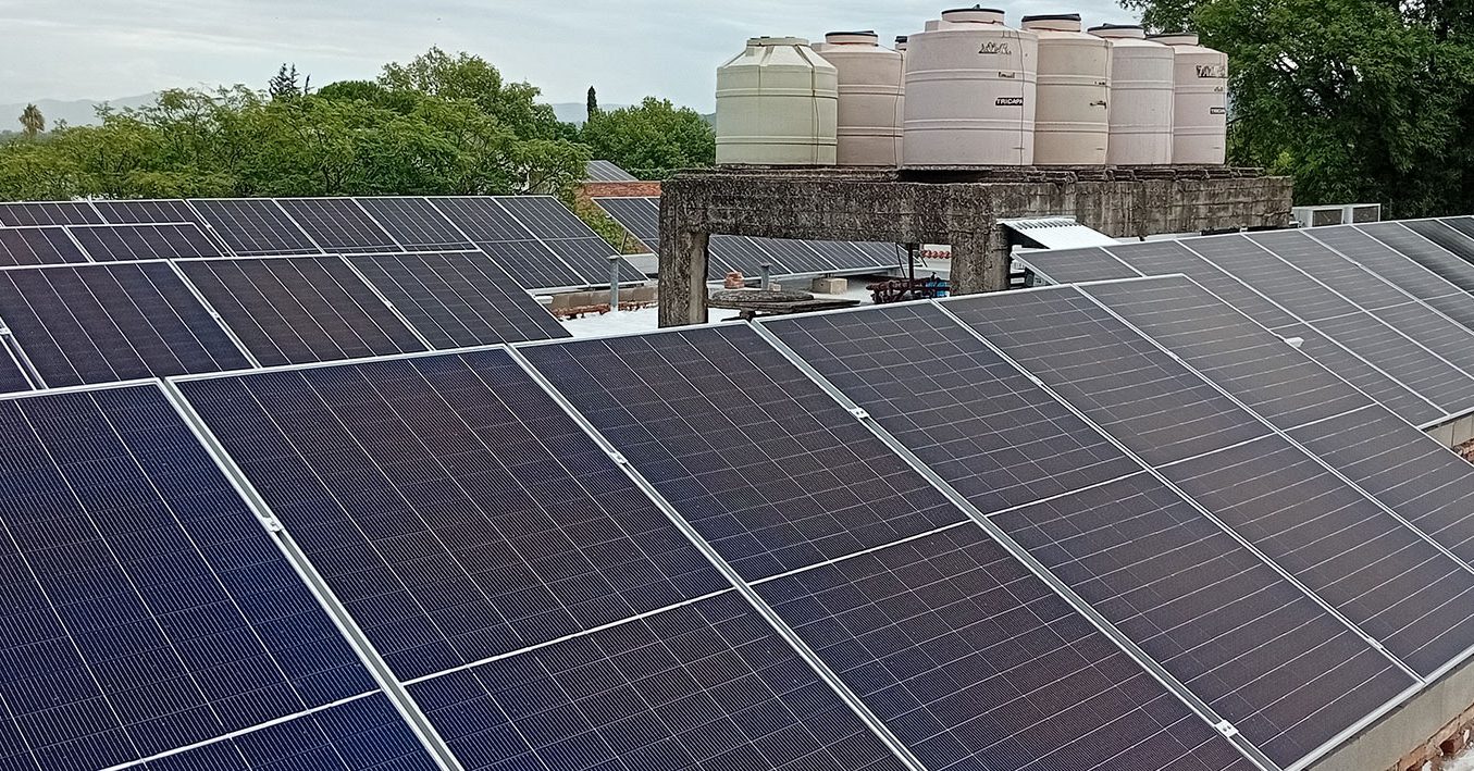 Energía solar en educación: el caso del Centro María Reina